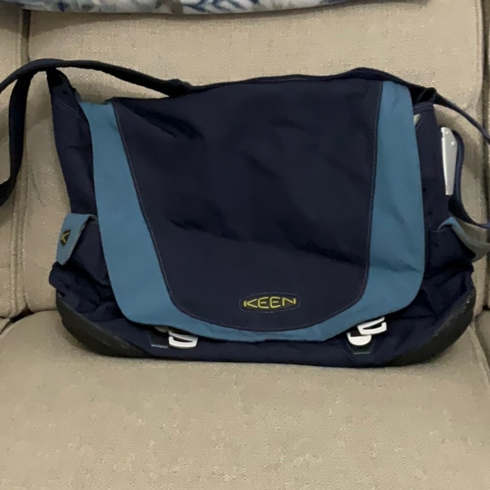 COPY - Keen Crossbody/Shoulder Bag Navy